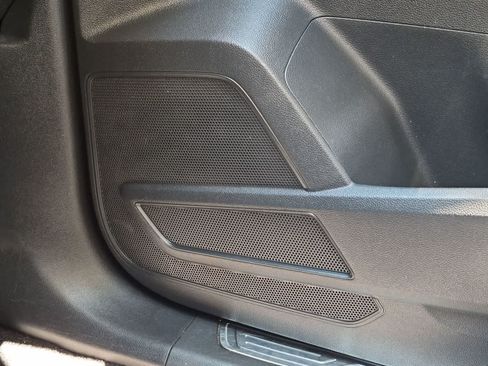 Used 2018 Volkswagen Atlas SEL FWD image 32