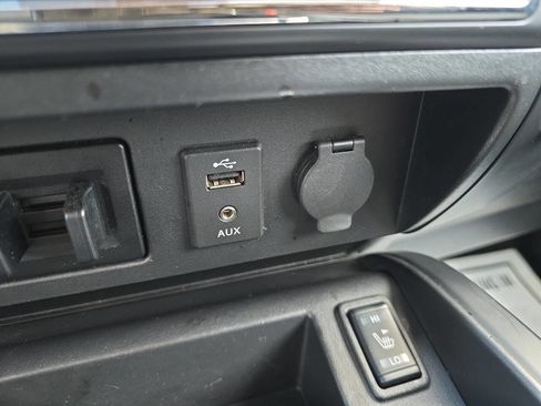 Used 2018 Nissan Titan XD image 42