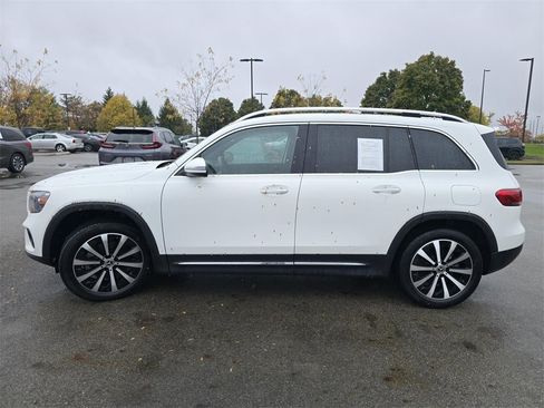 Used 2023 Mercedes-Benz GLB 250 4MATIC w/ Premium Package image 16