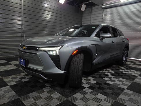 Used 2024 Chevrolet Blazer EV LT AWD/4WD image 41