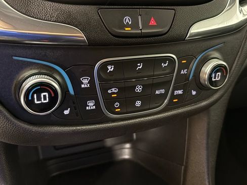 Used 2024 Chevrolet Equinox LT FWD image 28