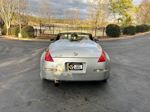 Used 2006 Nissan 350Z Touring image 14