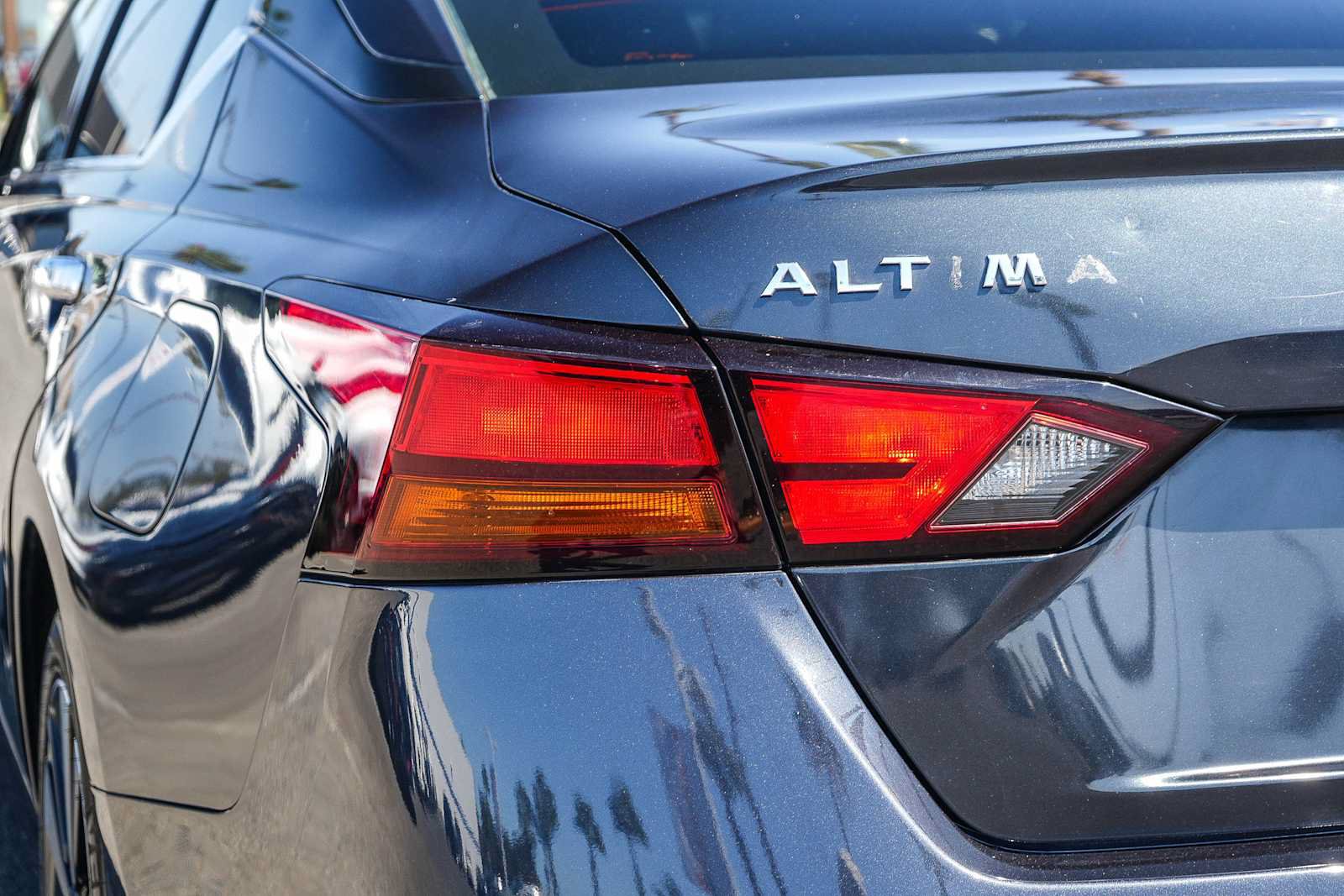 Used 2019 Nissan Altima 2.5 SL FWD image 11