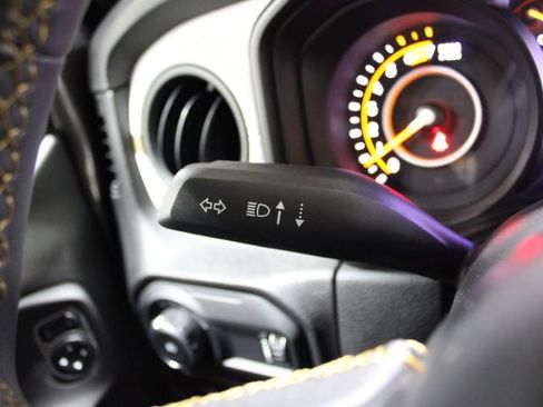 Used 2024 Jeep Wrangler Sport AWD/4WD image 36