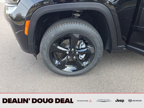 New 2026 Jeep Grand Cherokee Limited w/ Limited Altitude Package AWD/4WD image 27