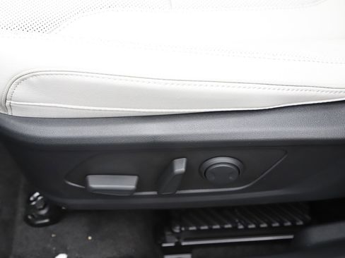 New 2026 Hyundai Tucson Limited image 15