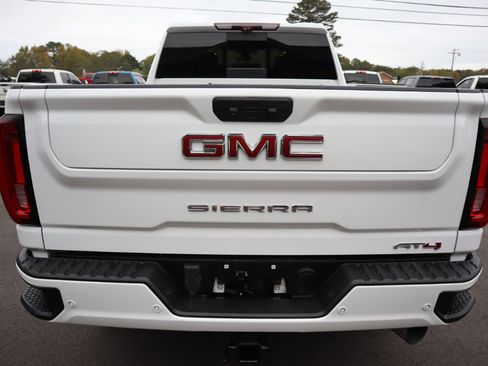 Used 2020 GMC Sierra 2500 AT4 w/ AT4 Premium Package image 8