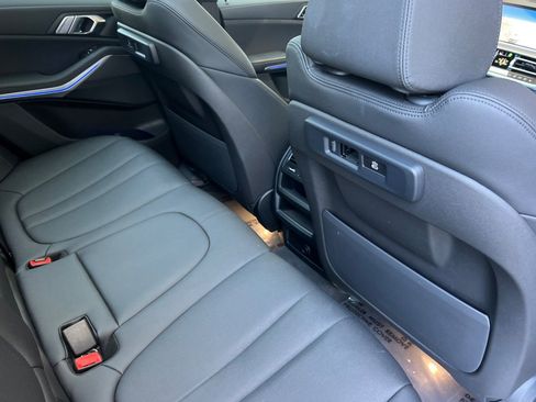 Used 2022 BMW X5 sDrive40i w/ Parking Assistance Package RWD image 17