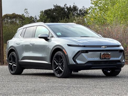 New 2026 Chevrolet Equinox EV LT w/ LPO, Blackout Package image 2