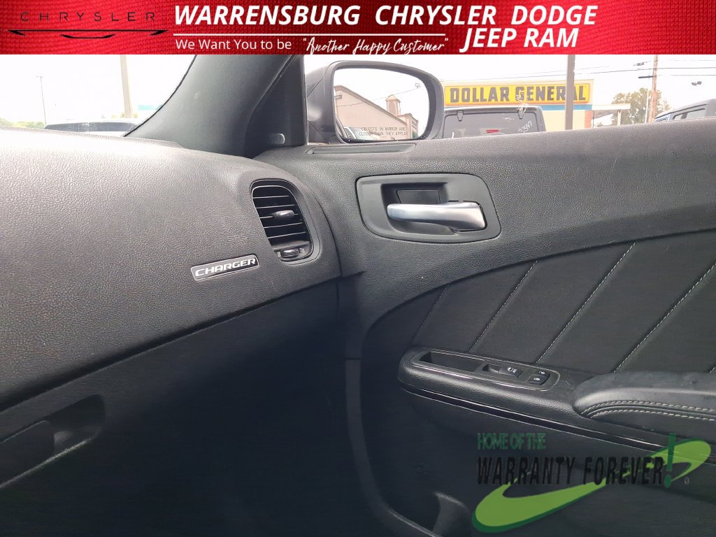 Used 2022 Dodge Charger SXT w/ Blacktop Package AWD/4WD image 23