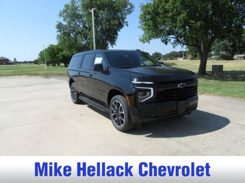 New 2026 Chevrolet Suburban RST w/ Comfort Package AWD/4WD image 1