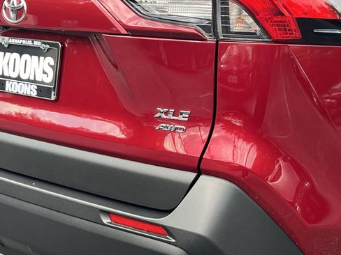 Used 2025 Toyota RAV4 XLE AWD/4WD image 31
