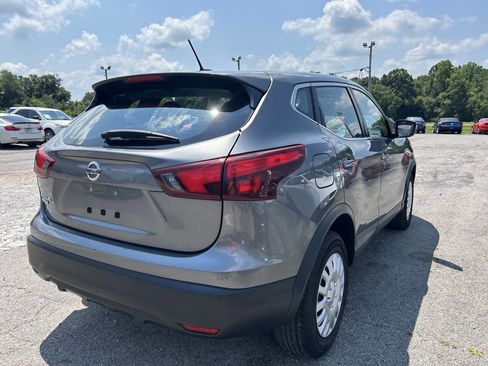 Used 2019 Nissan Rogue Sport S image 12