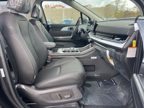 New 2026 Kia Carnival SX image 15