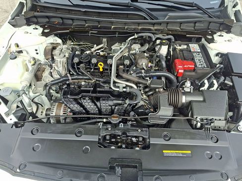 Used 2025 Nissan Altima 2.5 SV image 29