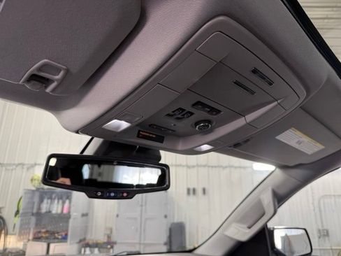 Used 2020 Chevrolet Tahoe Premier AWD/4WD image 31