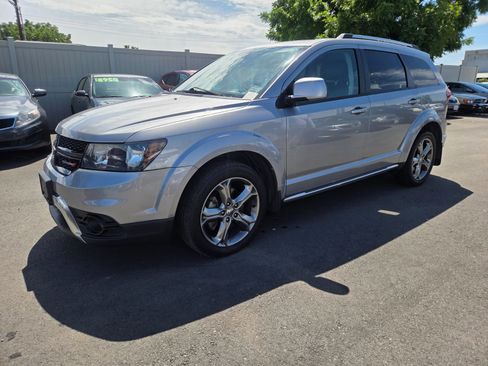 Used 2017 Dodge Journey Crossroad AWD/4WD image 1