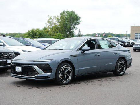 New 2026 Hyundai Sonata SEL AWD/4WD image 2