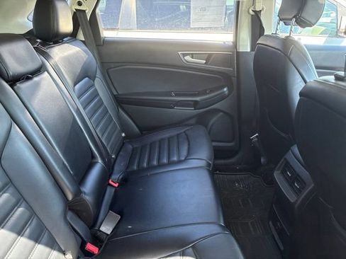 Used 2016 Ford Edge SEL w/ Equipment Group 201A FWD image 8