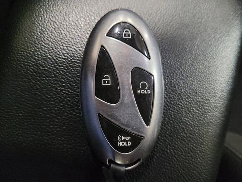 Used 2024 Hyundai Elantra SEL FWD image 32