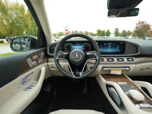 New 2026 Mercedes-Benz GLE 580 4MATIC image 21