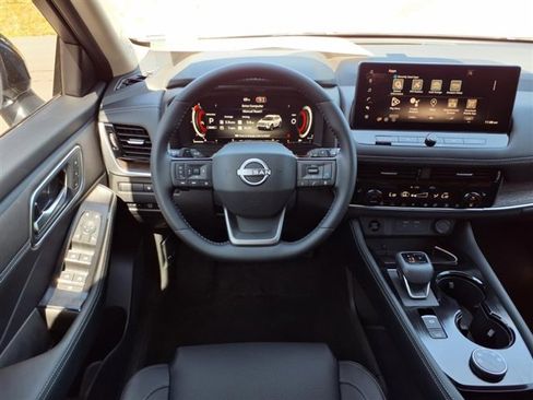 New 2026 Nissan Rogue Platinum AWD/4WD image 13