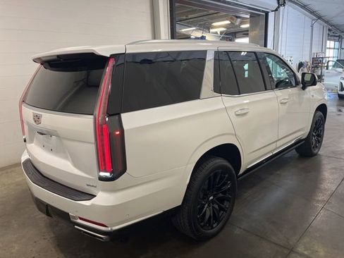 Used 2025 Cadillac Escalade Premium Luxury w/ LPO, Floor Liner Package AWD/4WD image 3