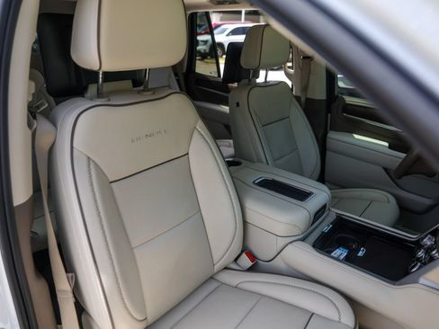 Used 2023 GMC Yukon Denali w/ Denali Reserve Package AWD/4WD image 35