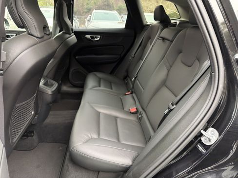 Certified 2025 Volvo XC60 B5 Plus image 32