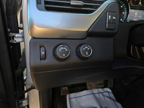 Used 2015 Chevrolet Tahoe LS image 15