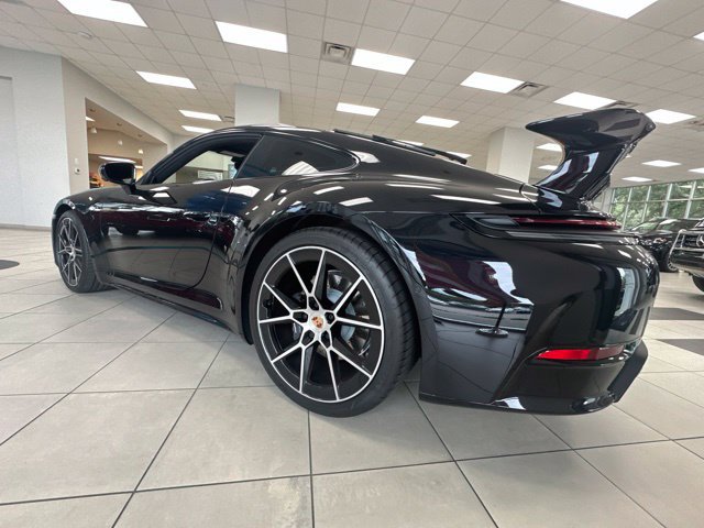 Used 2026 Porsche 911 Carrera RWD image 12