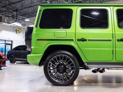Used 2025 Mercedes-Benz G 63 AMG 4MATIC w/ AMG Carbon Fiber Package image 24