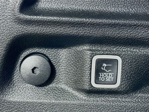 Used 2021 Jeep Grand Cherokee L Limited image 30