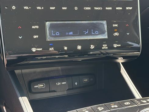 Used 2024 Hyundai Tucson Limited AWD/4WD image 24