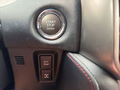Used 2022 Lexus GX 460 Premium w/ Accessory Package AWD/4WD image 9