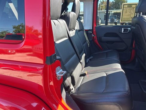 Certified 2021 Jeep Wrangler Unlimited Rubicon image 30