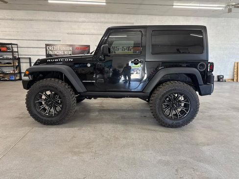 Used 2015 Jeep Wrangler Rubicon w/ Power Convenience Group AWD/4WD image 70