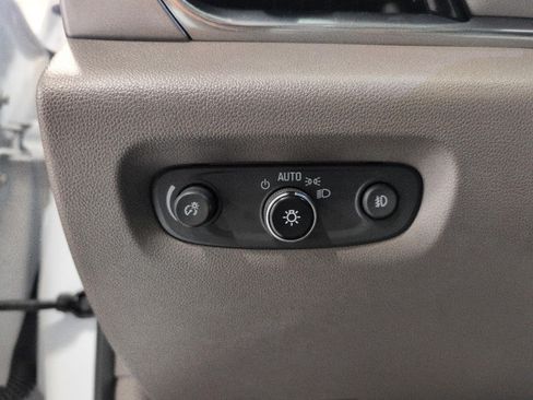 Used 2019 Chevrolet Traverse LT FWD image 11