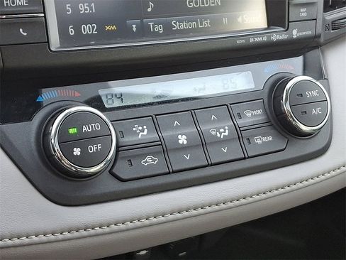 Used 2016 Toyota RAV4 Limited image 16