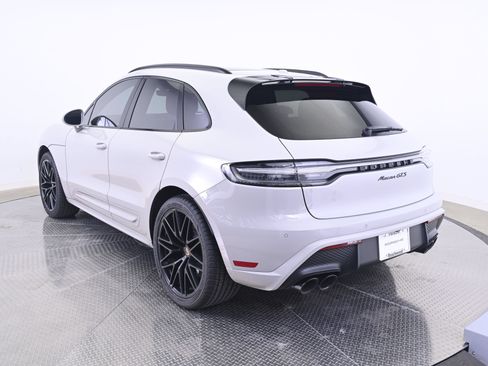 Certified 2022 Porsche Macan GTS AWD/4WD image 3