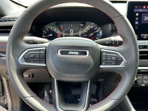 Used 2024 Jeep Compass Trailhawk w/ Sun and Sound Group AWD/4WD image 11