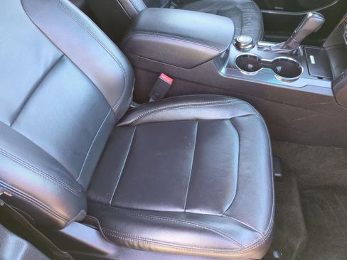 Used 2016 Ford Explorer XLT w/ Equipment Group 202A image 25