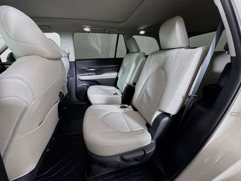Used 2024 Toyota Grand Highlander Limited image 26