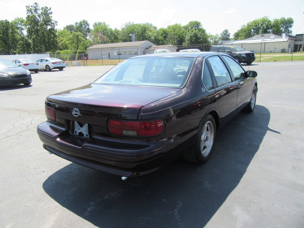 Used 1995 Chevrolet Caprice SS RWD image 7