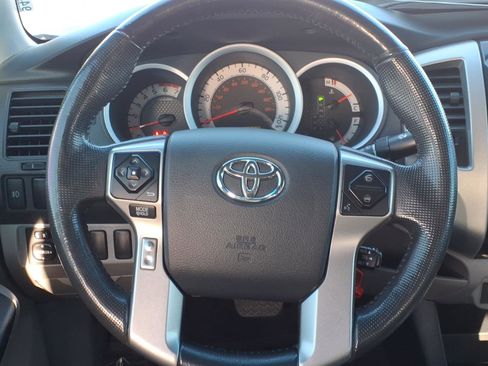 Used 2015 Toyota Tacoma PreRunner w/ SR5 Package image 16