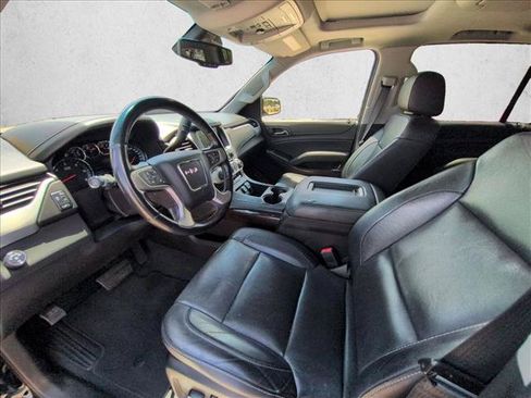 Used 2019 GMC Yukon XL SLT w/ Open Road Package RWD image 10