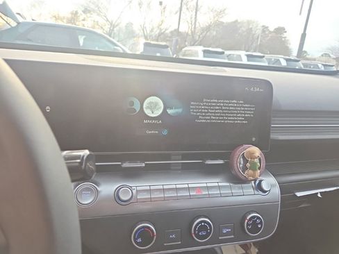 Used 2025 Hyundai Kona SE image 15