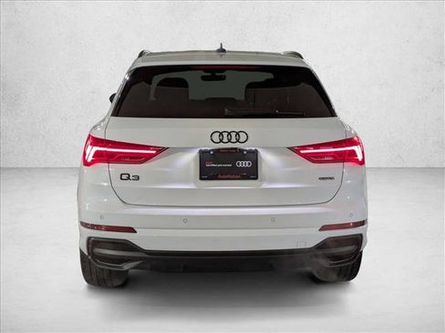 Used 2025 Audi Q3 2.0T Premium image 7