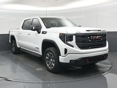 Used 2024 GMC Sierra 1500 AT4 w/ Technology Package AWD/4WD image 1