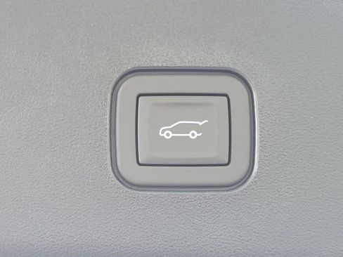 New 2026 Cadillac Vistiq Premium Luxury w/ LPO, Floor Liner Package AWD/4WD image 30
